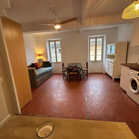 Village Medieval Apartment *